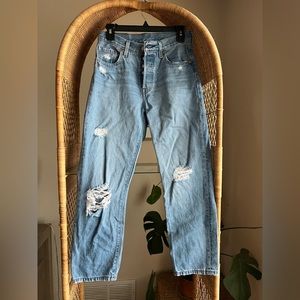 Levi’s women’s 501 High-Rise Straight jeans 25x26